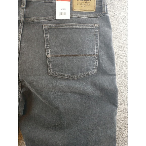 Wrangler Authentics Relaxed Fit Black‎ Denim Jeans Mens Size 40 x 32 - Picture 12 of 16